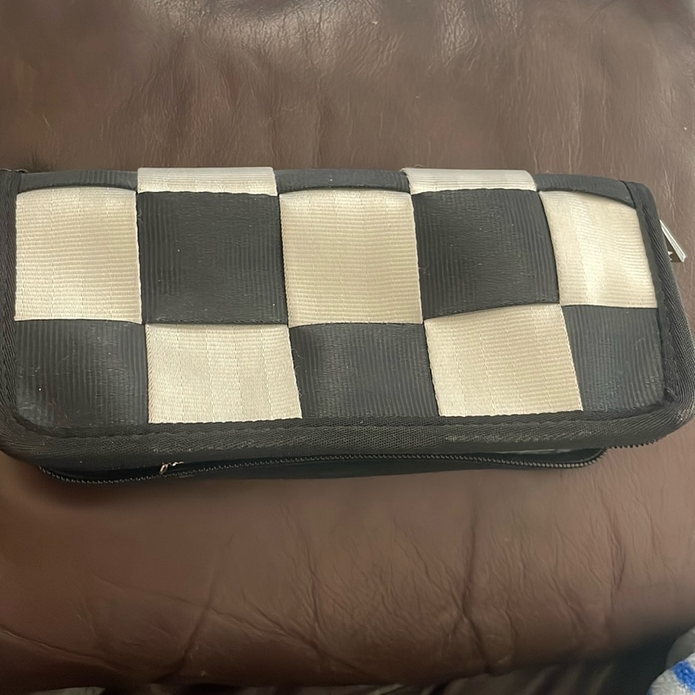Harvey’s Large Checkered Wallet